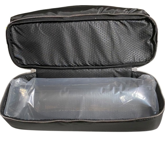 iPack Puffy Tote Bag OS Black Travel Daily Use Practical Easy To Clean Nylon NWT - Picture 10 of 13